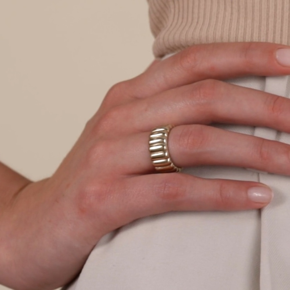 Mejuri Charlotte bold Ring